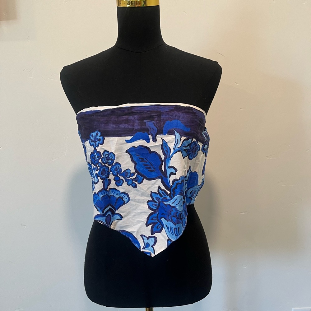 Mango Blue and White crop top